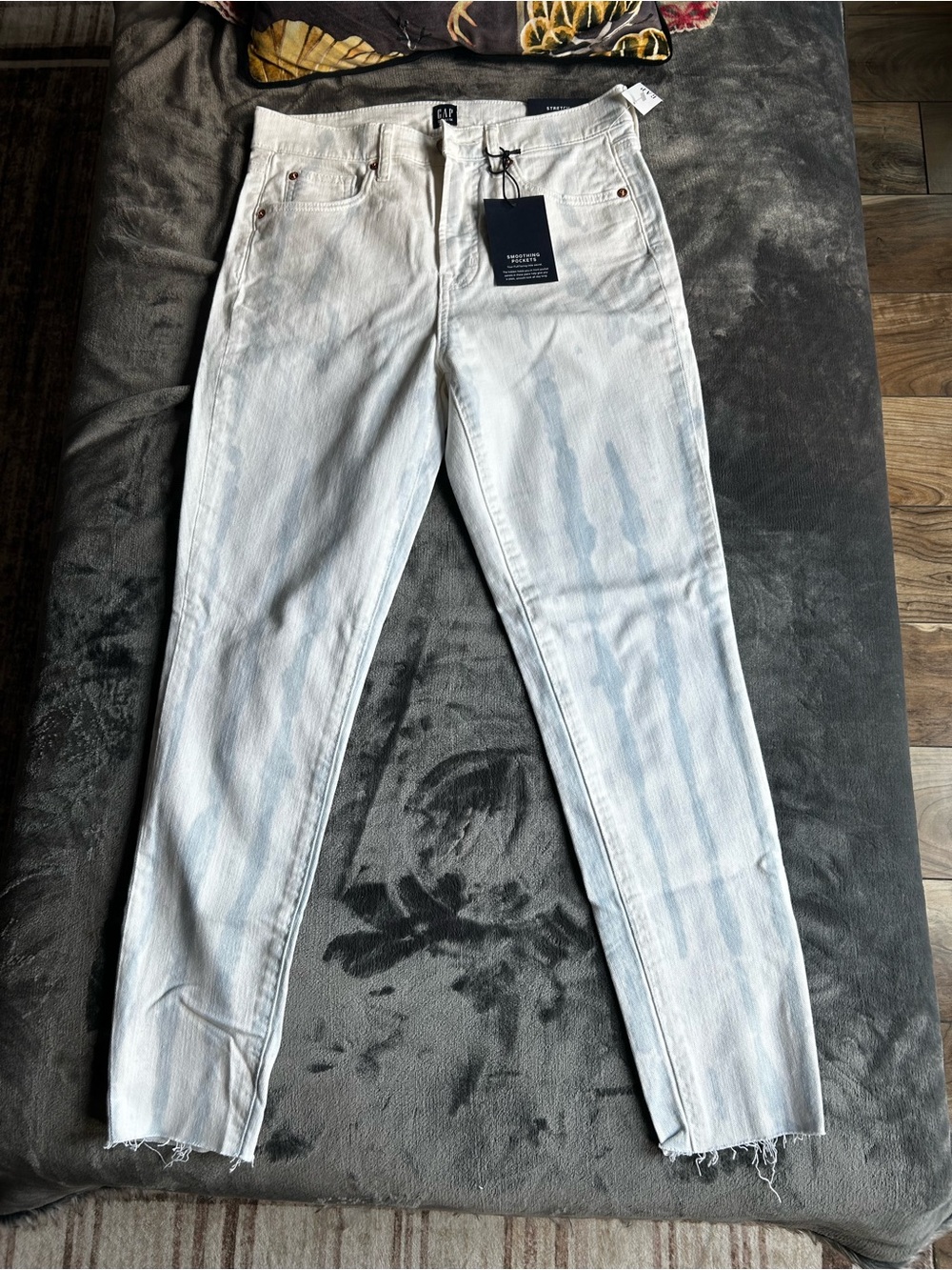Gap High Rise True Skinny Ankle Jeans with Raw Hem - Size 4 / 27 (NWT)